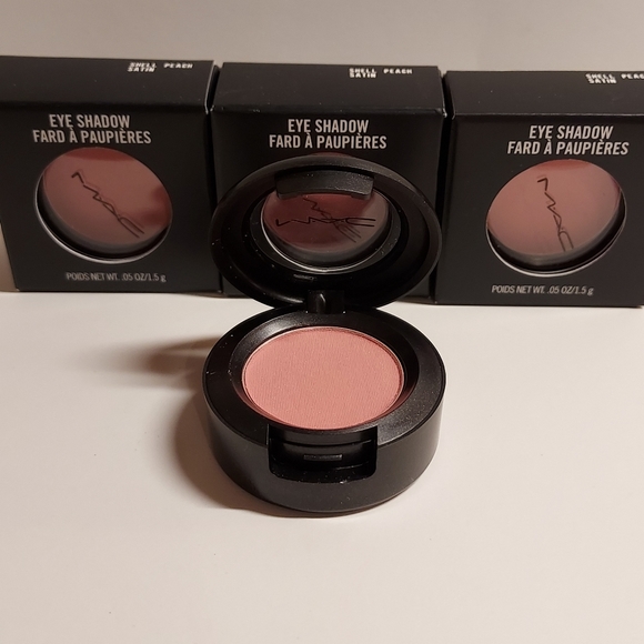 MAC Eyeshadow *SHELL PEACH SATIN* - Picture 2 of 5